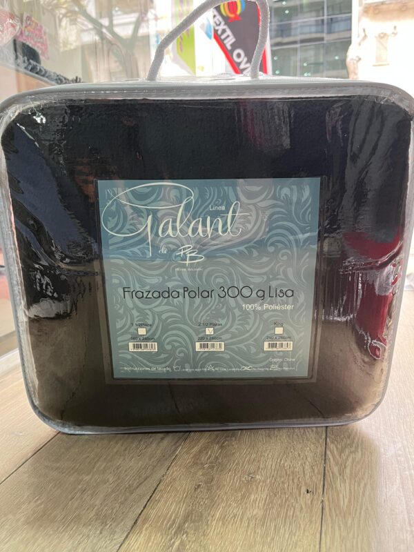 FRAZADA POLAR PIERRE BALMAIN 2 1/2 - Imagen 3