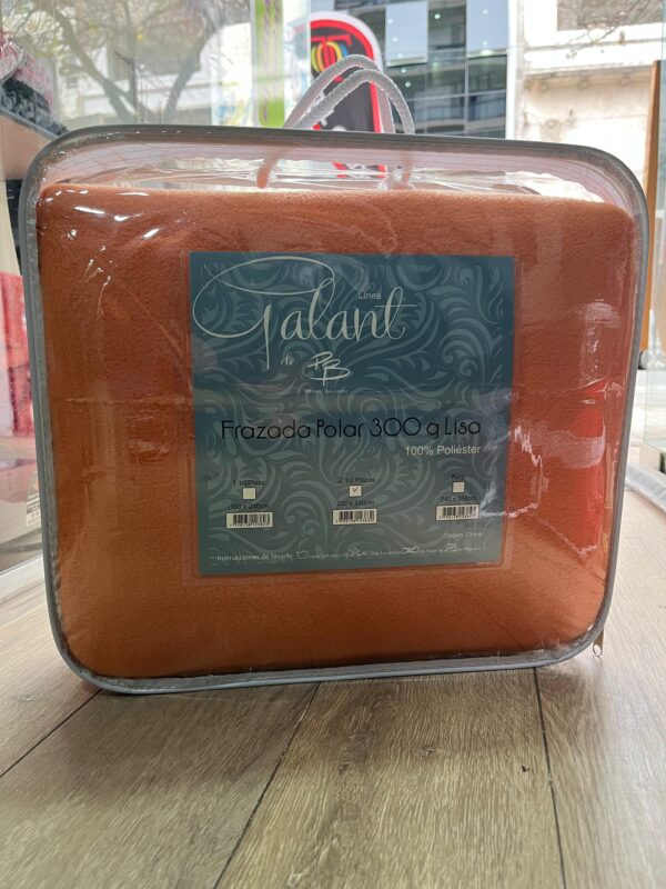 FRAZADA POLAR PIERRE BALMAIN 2 1/2